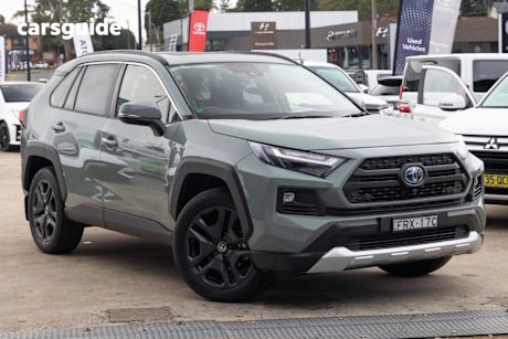 Green 2024 Toyota RAV4 Wagon Edge (awd) Hybrid