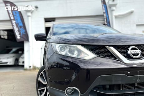Purple 2015 Nissan Qashqai Wagon TI (4X2)