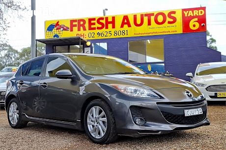 Grey 2012 Mazda 3 Hatchback Maxx Sport