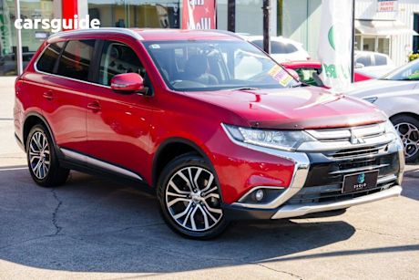 Red 2017 Mitsubishi Outlander Wagon LS (4X4)