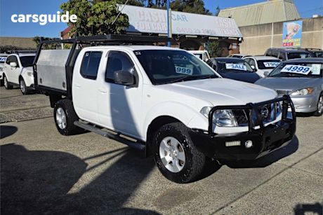 White 2009 Nissan Navara Dual Cab Pick-up ST (4X4)