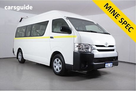 White 2018 Toyota Hiace Bus Commuter (12 Seats)