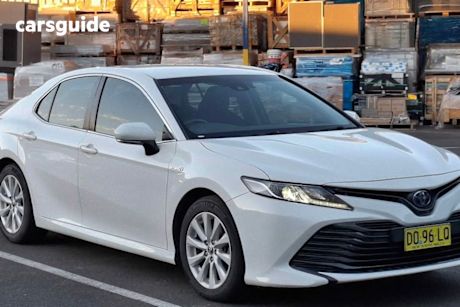 White 2020 Toyota Camry Sedan Ascent Hybrid