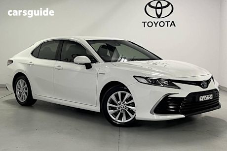 White 2022 Toyota Camry Sedan