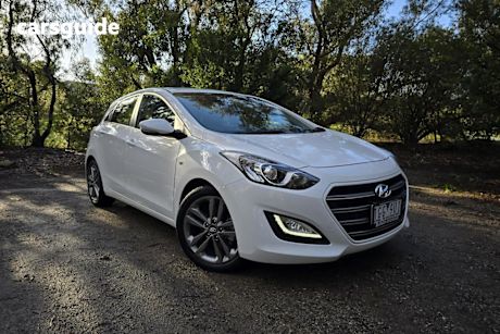 White 2015 Hyundai I30 Hatchback SR