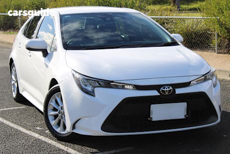 White 2020 Toyota Corolla Sedan Ascent Sport + Navigation