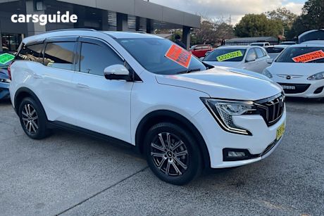 White 2023 Mahindra XUV700 Wagon AX7L