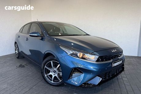 Blue 2022 Kia Cerato Sedan S