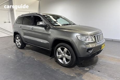 Grey 2013 Jeep Grand Cherokee Wagon Overland (4X4)