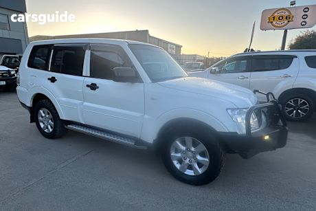 White 2012 Mitsubishi Pajero Wagon GL LWB (4X4)