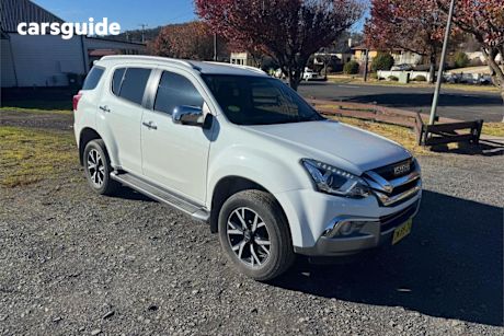 White 2021 Isuzu MU-X Wagon LS-T (4X2)