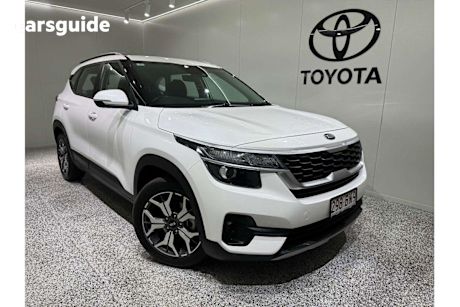 White 2021 Kia Seltos Wagon Sport (fwd)