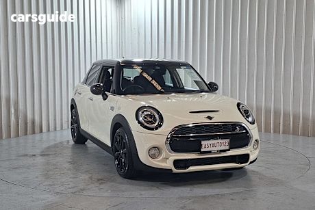 Silver 2018 Mini Cooper Hatchback S 5D Hatch