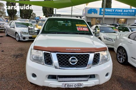 White 2012 Nissan Pathfinder Wagon ST (4X4)