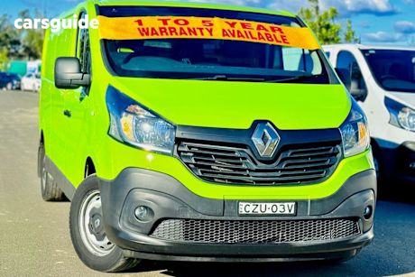 Green 2015 Renault Trafic Van LWB