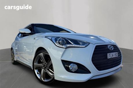 White 2015 Hyundai Veloster Coupe SR Turbo +