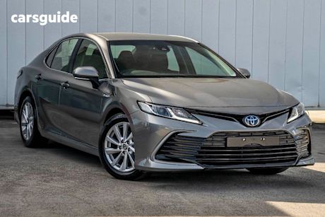 Silver 2022 Toyota Camry Sedan ASCENT F