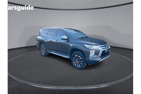 Grey 2020 Mitsubishi Pajero Sport Wagon Exceed (4X4) 7 Seat