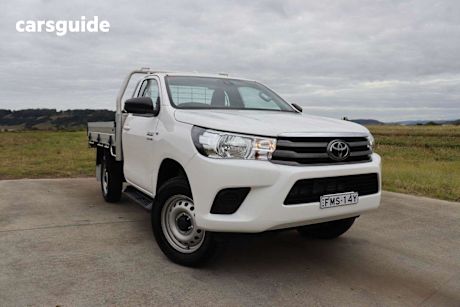 White 2024 Toyota Hilux OtherCar SR 4X4