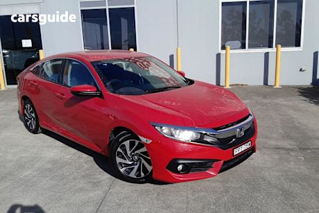 Red 2016 Honda Civic Sedan VTI-S