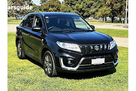 Black 2024 Suzuki Vitara Wagon Beat