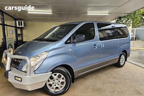 Blue 2010 Hyundai Imax Wagon