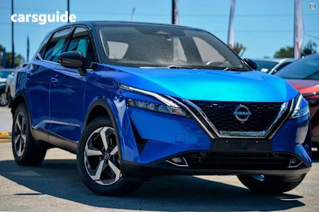 Blue 2024 Nissan Qashqai Wagon ST+