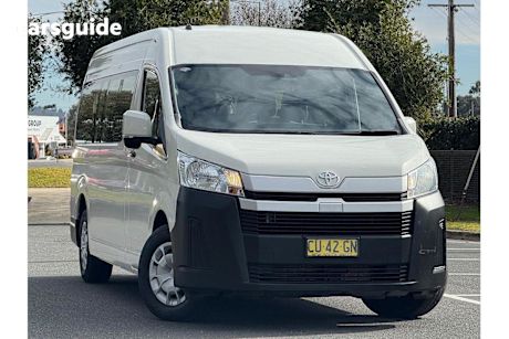 White 2019 Toyota Hiace Bus Commuter (12 Seats)