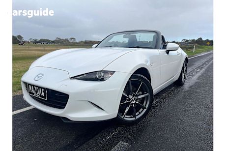 White 2017 Mazda MX-5 Convertible Roadster GT