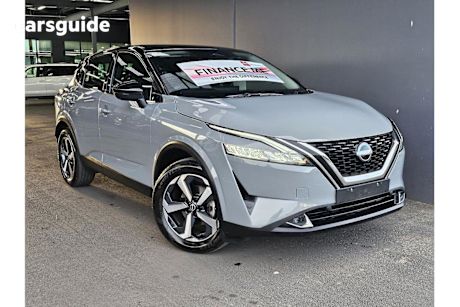 Grey 2024 Nissan Qashqai Wagon ST+