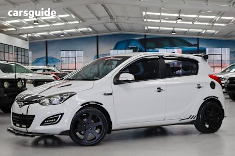 White 2014 Hyundai I20 Hatchback Active