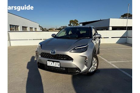 Silver 2023 Toyota Yaris Cross SUV GX 4X4