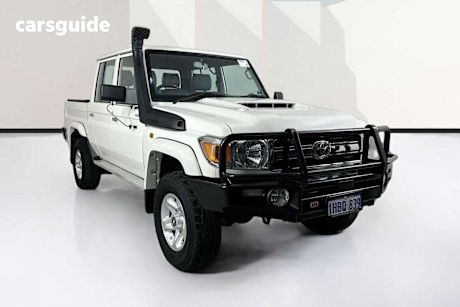 White 2016 Toyota Landcruiser Double Cab Chassis GXL (4X4)