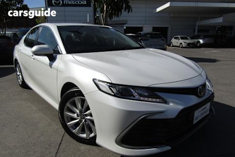 White 2022 Toyota Camry Sedan Ascent + SAT NAV