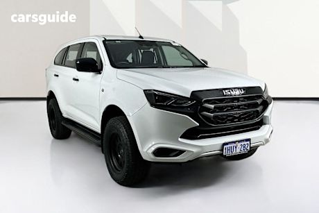White 2023 Isuzu MU-X Wagon LS-M (4X4)