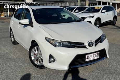 White 2013 Toyota Corolla Hatchback Ascent Sport