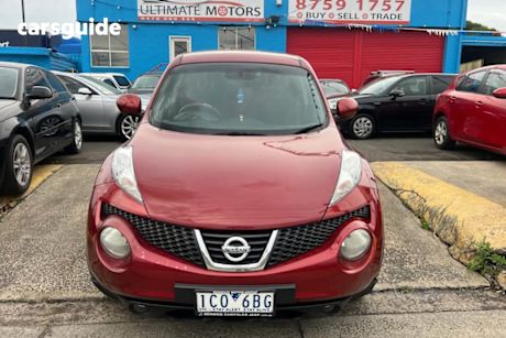 Red 2014 Nissan Juke Wagon ST (fwd)