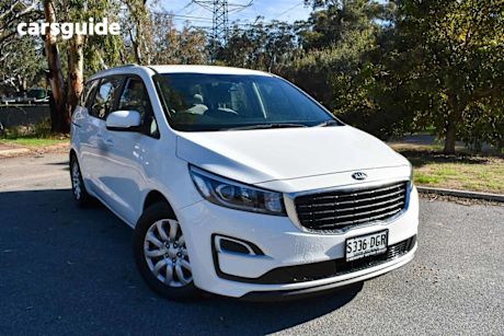 White 2019 Kia Carnival Wagon S