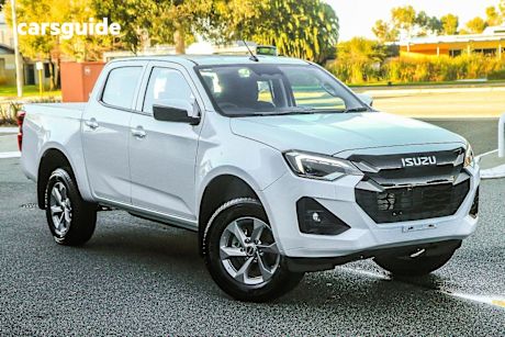 White 2025 Isuzu D-MAX Crew Cab Utility Ls-M (4X4)