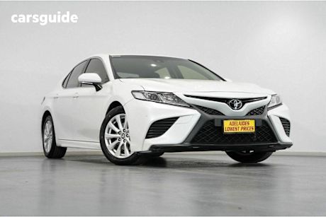White 2019 Toyota Camry Sedan Ascent Sport