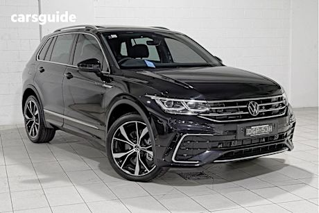Black 2024 Volkswagen Tiguan Wagon 162TSI R-Line