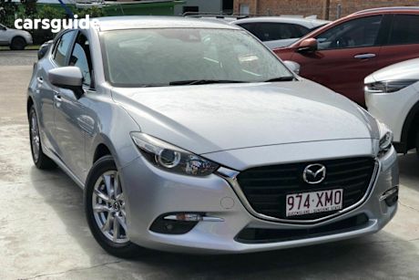 Silver 2017 Mazda 3 Hatchback Maxx