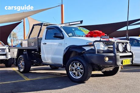White 2007 Toyota Hilux Cab Chassis SR (4X4)
