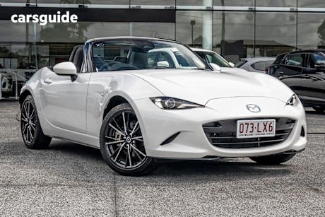 White 2024 Mazda MX-5 Convertible G20 Roadster GT