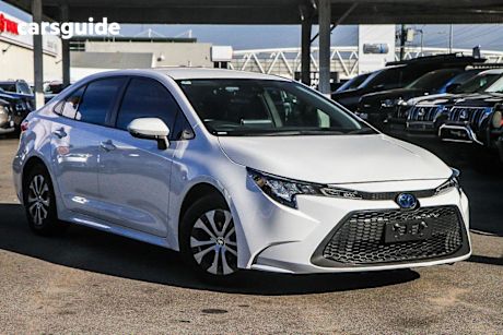 White 2020 Toyota Corolla Sedan Ascent Sport (hybrid)