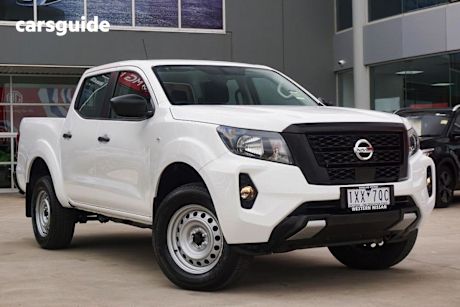 White 2023 Nissan Navara Dual Cab Pick-up SL (4X4)