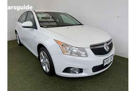 White 2014 Holden Cruze Sedan Equipe