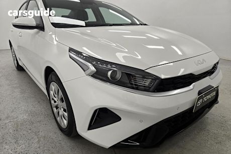 White 2023 Kia Cerato Sedan S