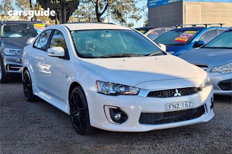 White 2016 Mitsubishi Lancer Sedan ES Sport