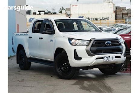White 2020 Toyota Hilux Ute Tray SR 4X4